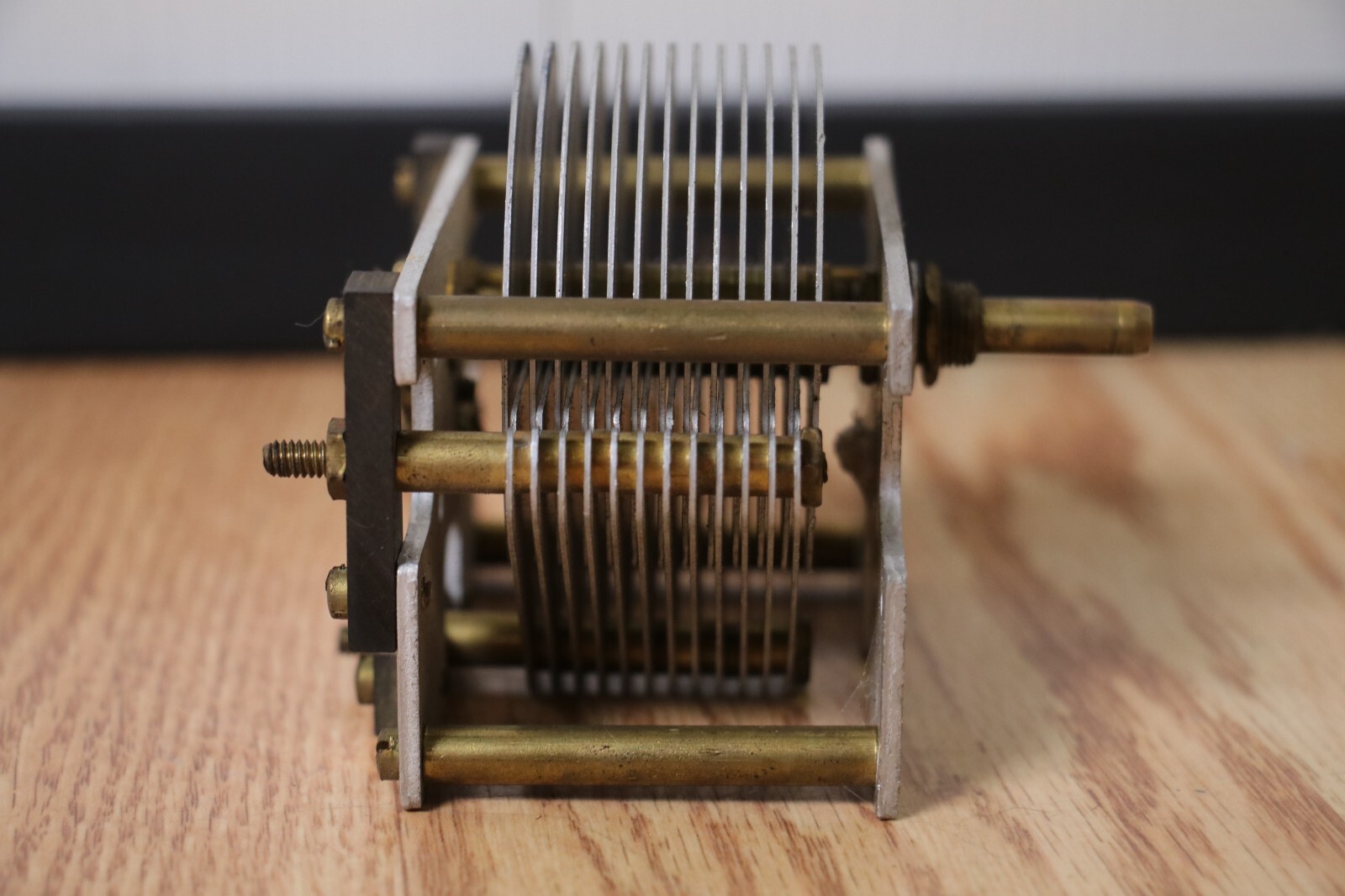 1x SPLENDID DE LUXE MODEL A RADIO Replacement variable tuning capacitor