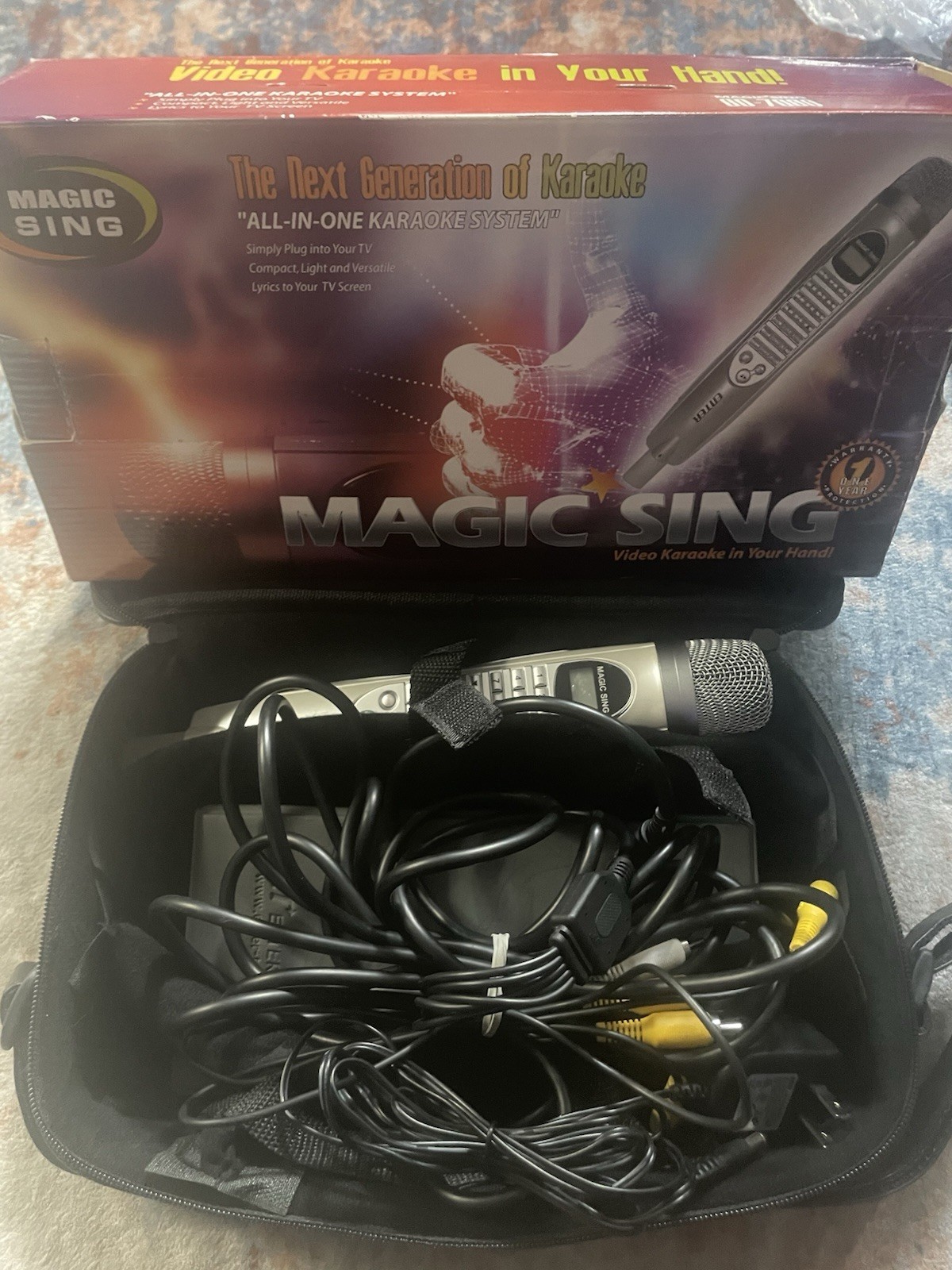 Enter Tech Magic Sing Karaoke LP000012 w/ Box, Case, Book, & Cables (No Chips )