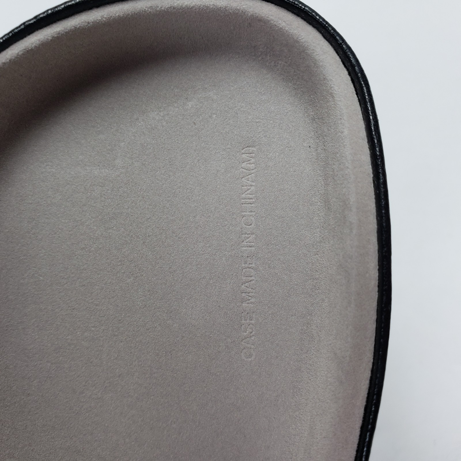 Ray Ban Black Hard Clamshell Eyeglasses Sunglass Case