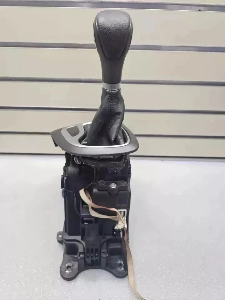 2013-2016 Dodge Dart Automatic Trans Floor Gear Shifter Assembly OEM