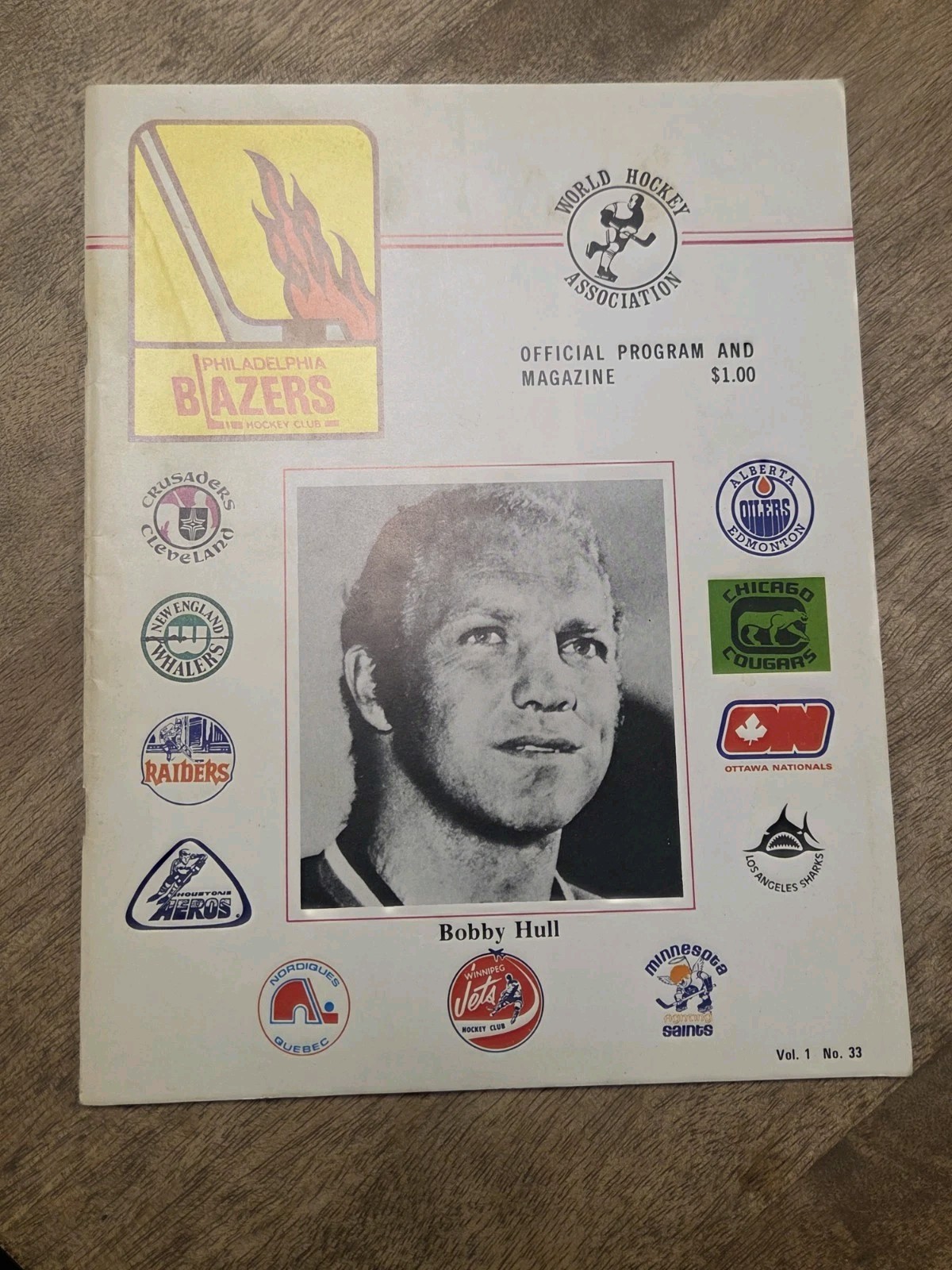 1972-73 Philadelphia Blazers WHA Program Vol 1 No 33 Bobby Hull Cover Rare EX