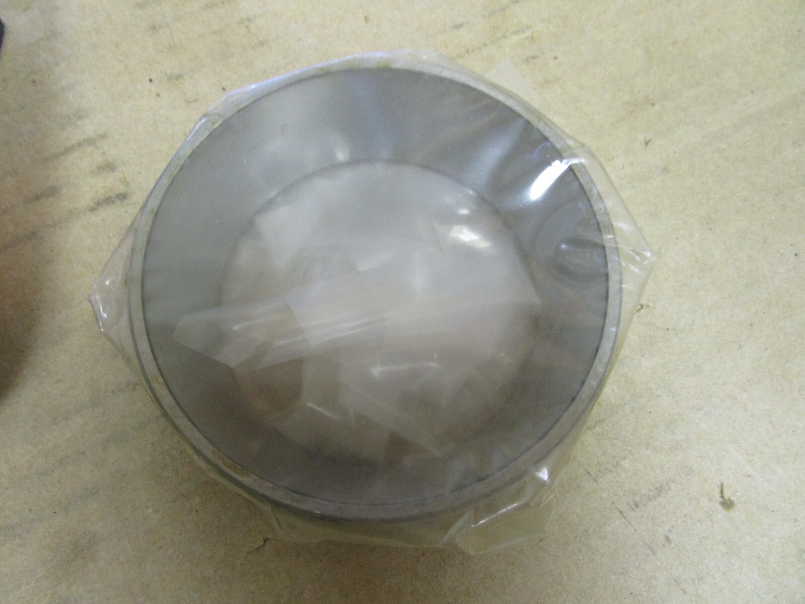 NEW TIMKEN TAPERED ROLLER BEARING CUP 3820