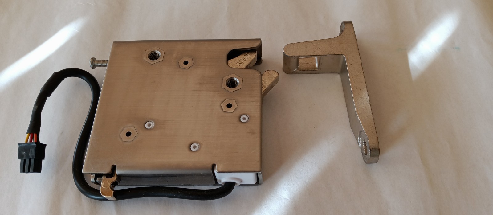 Kerong Smart Access Electric Rotary Latch