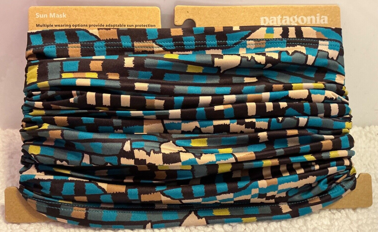 Patagonia Fitz Roy Patchwork: Belay Blue Sun Mask NWT