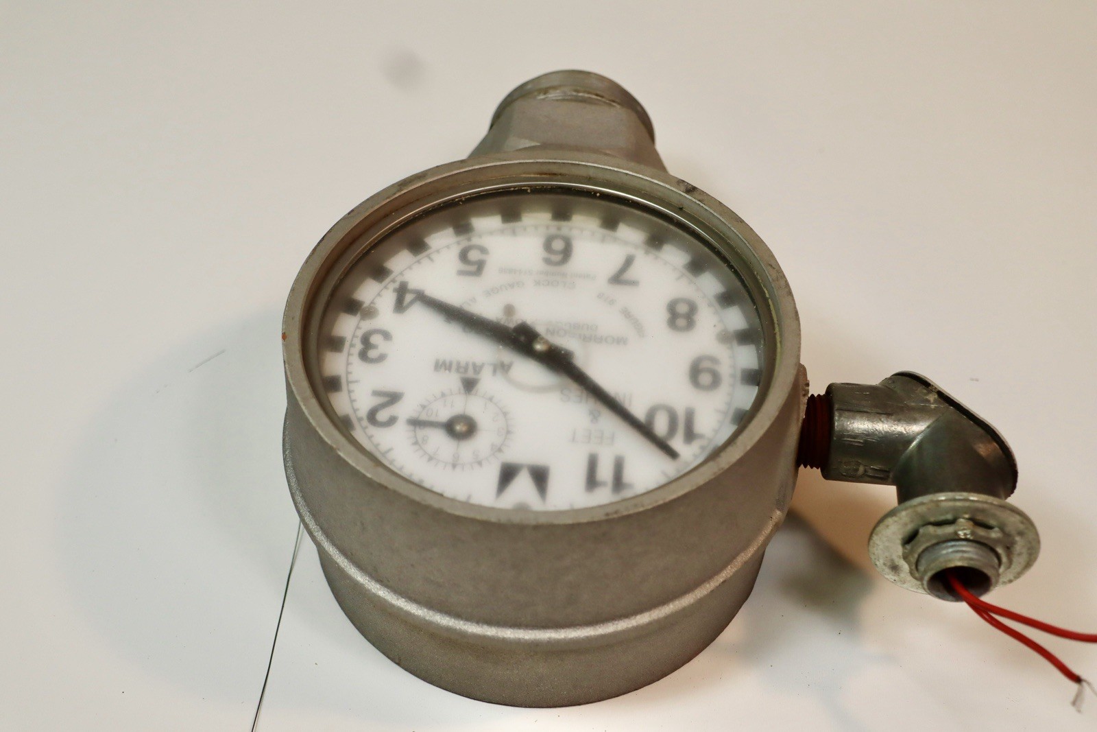 Morrison Bros 918 Series 2" NPT Clock Gauge Alarm, UNKNOWN CONDITION