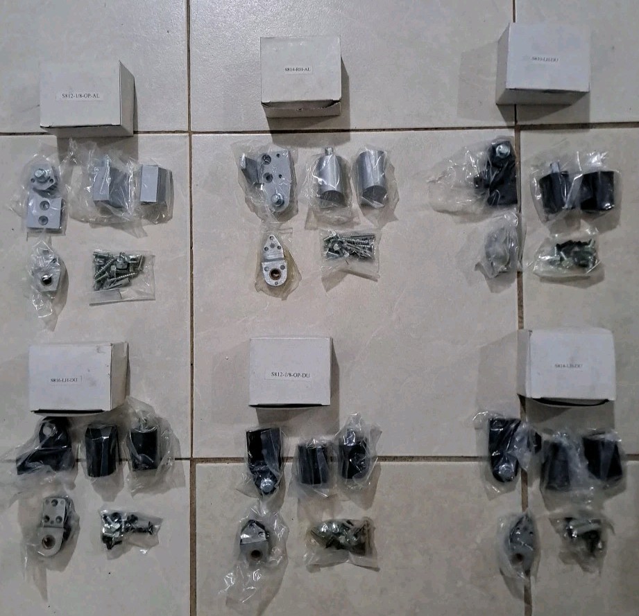 Storefront Pivot Lot of 6 Hardware