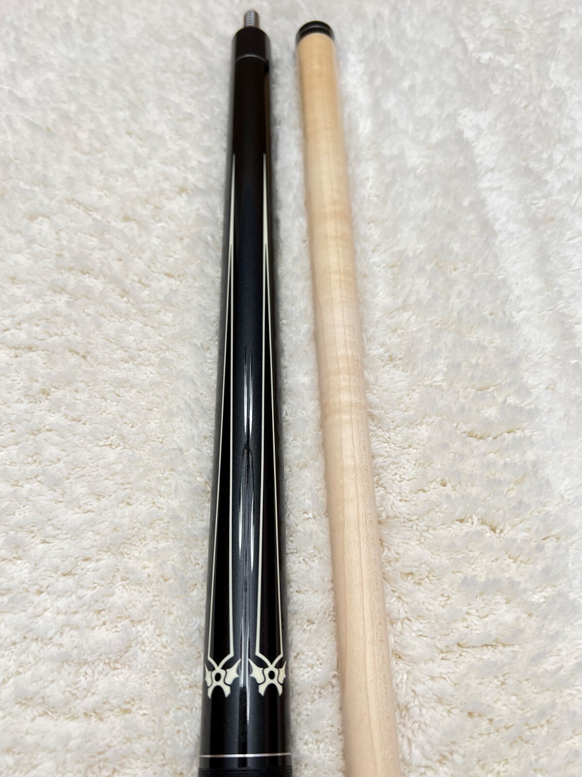 IN STOCK, New McDermott Lucky L16 Pool Cue, FREE Priority Shipping (Black)