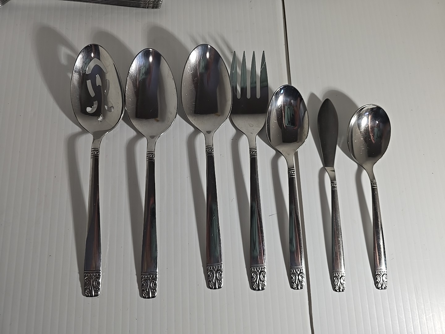 31 Pcs Wm Rogers Oneida Aztec Encore Serving Set Iced Tea/Dessert Spoon Teaspoon