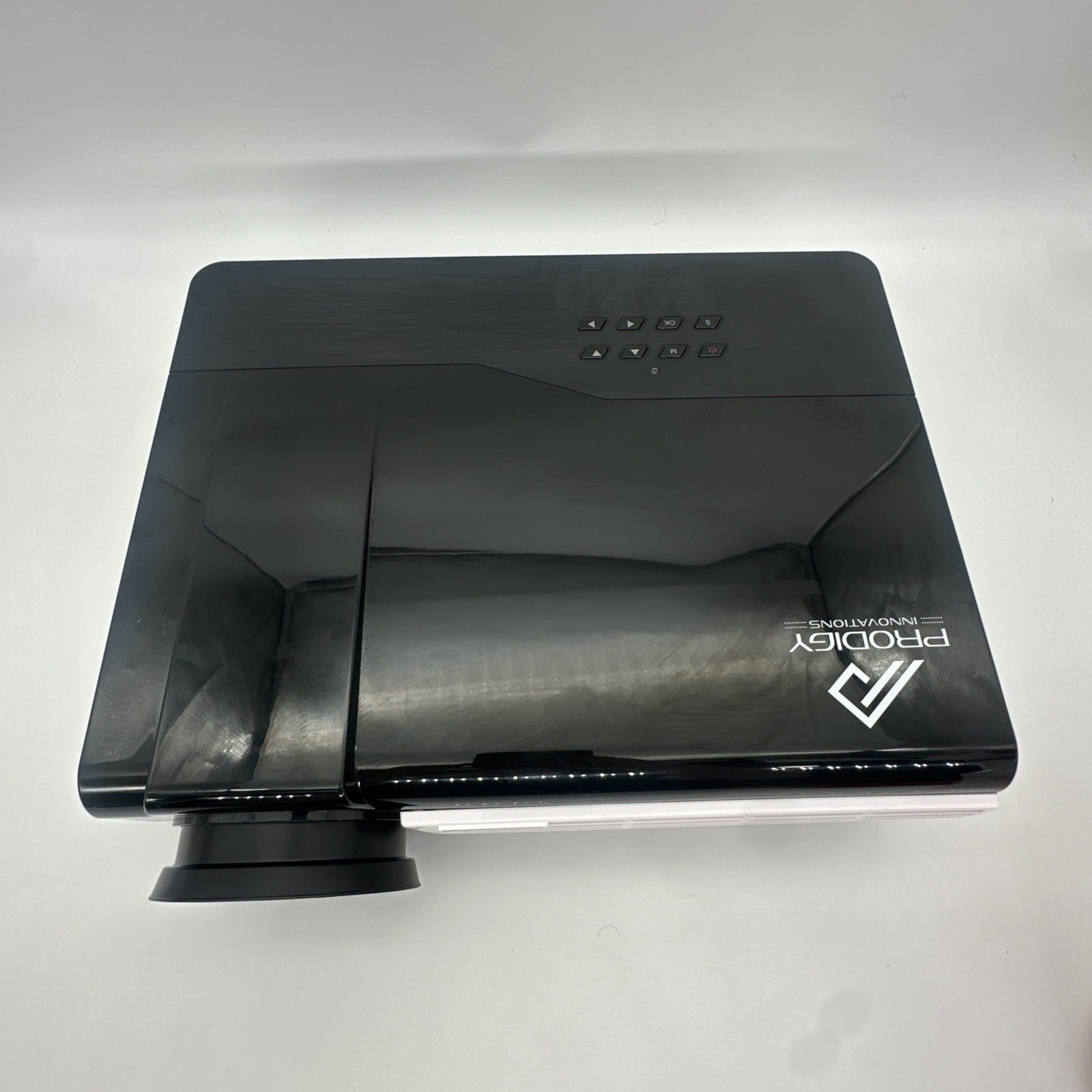 PRODIGY INNOVATIONS HD Series LR-22 Projector 3D Ready Complete
