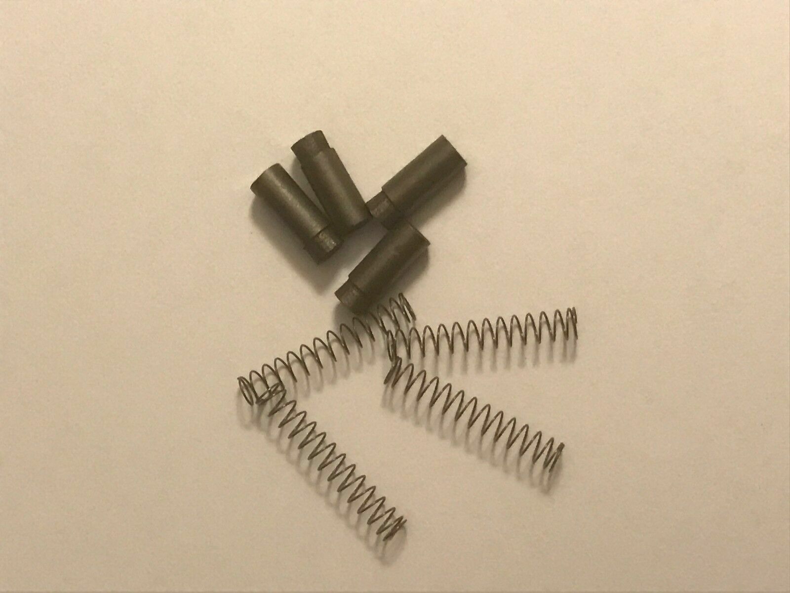 LIONEL STANDARD GAUGE Bild-A-Loco 2020 motor brushes & Springs Made in USA 4 tot