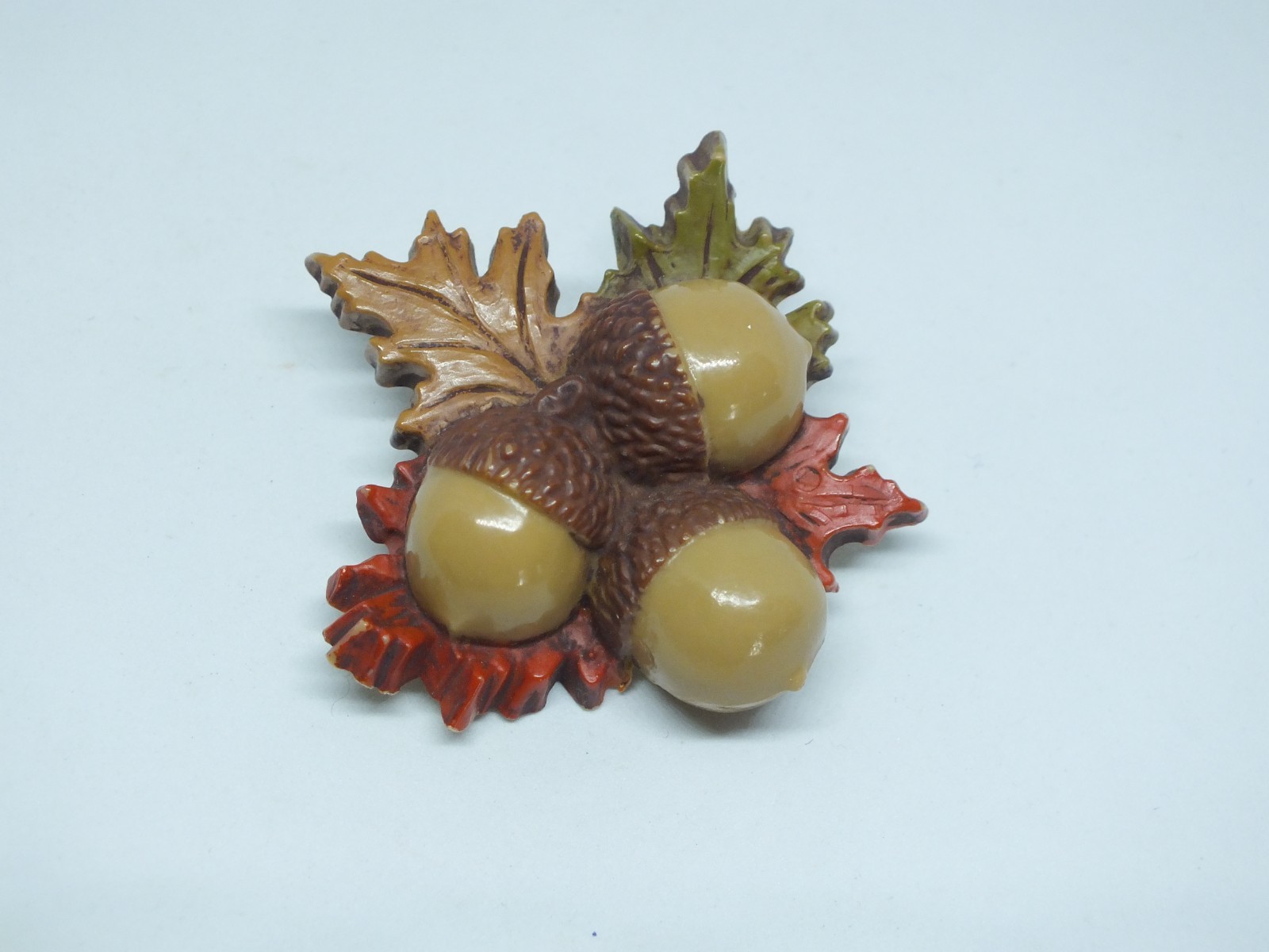 Beautiful Brooch Pin Multi colored Fall Acorn Resin or Plastic 2" NICE