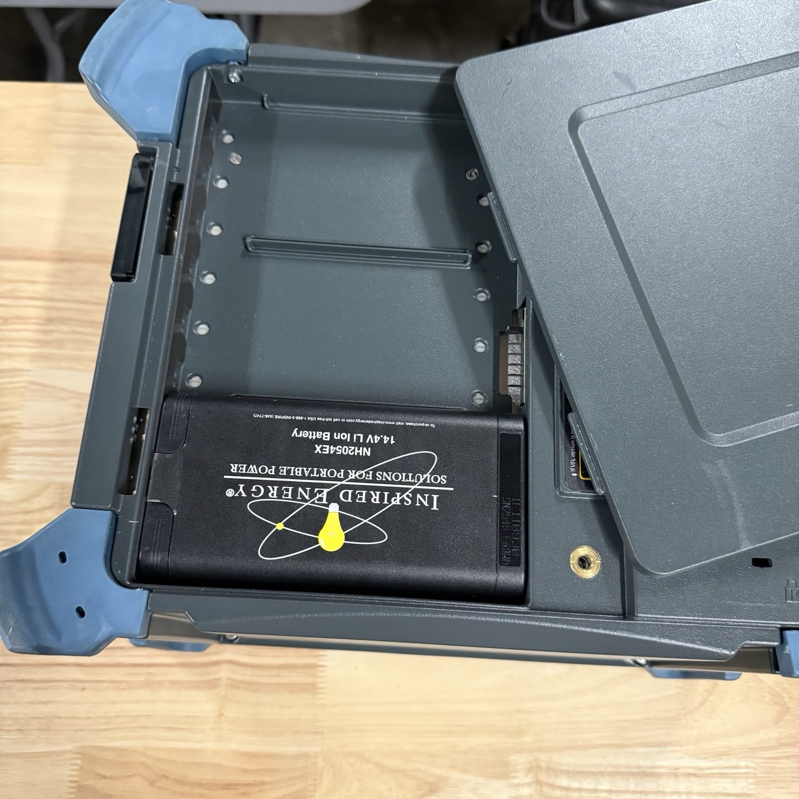 EXFO FTB-500 8 Slot Mainframe