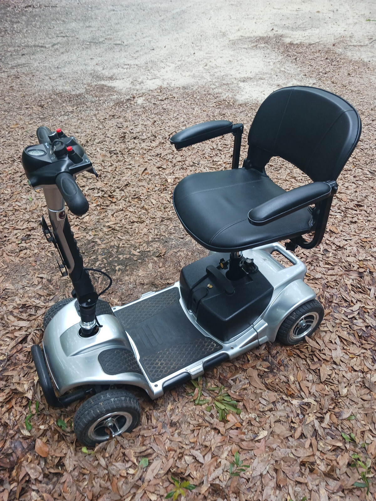 Vive 4 Wheel Mobility Scooter