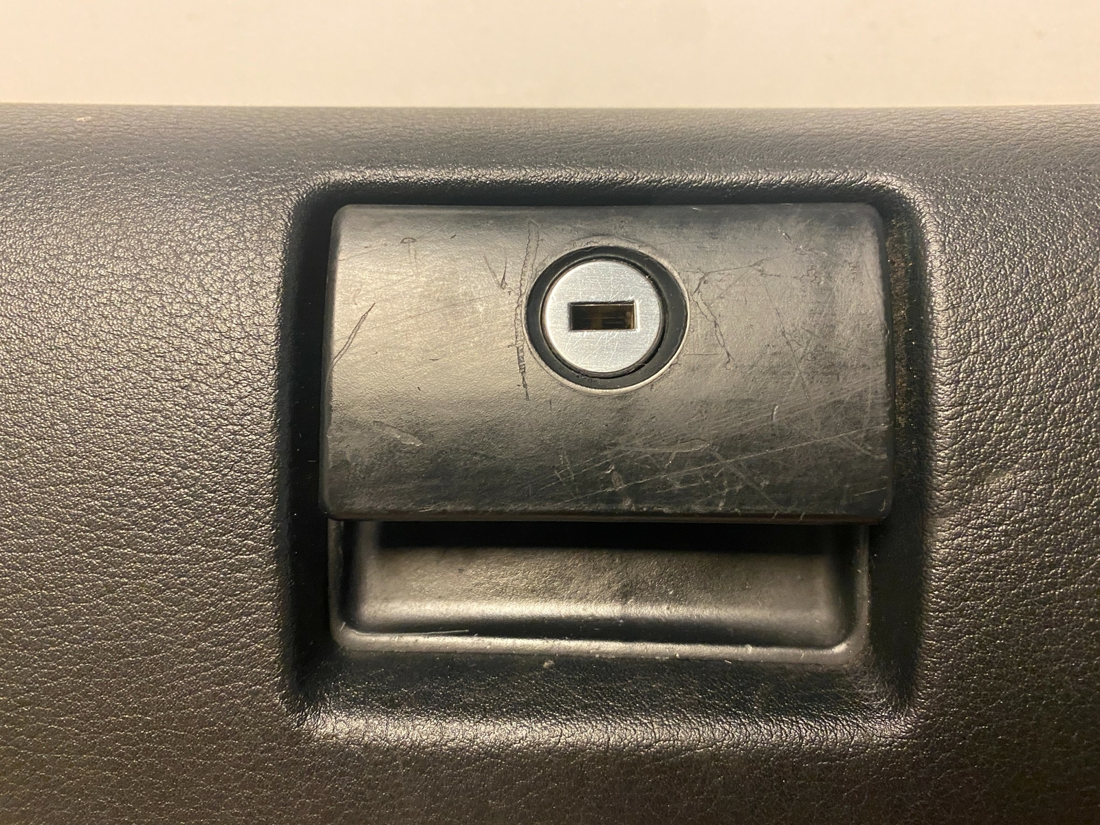1998 AUDI A4 GLOVE BOX #13