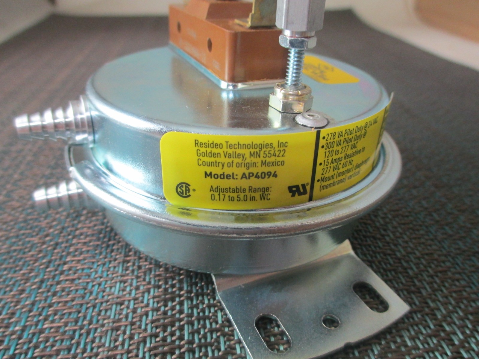 Honeywell AP4094 Pressure Switch NEW! .17-5" Adjustable