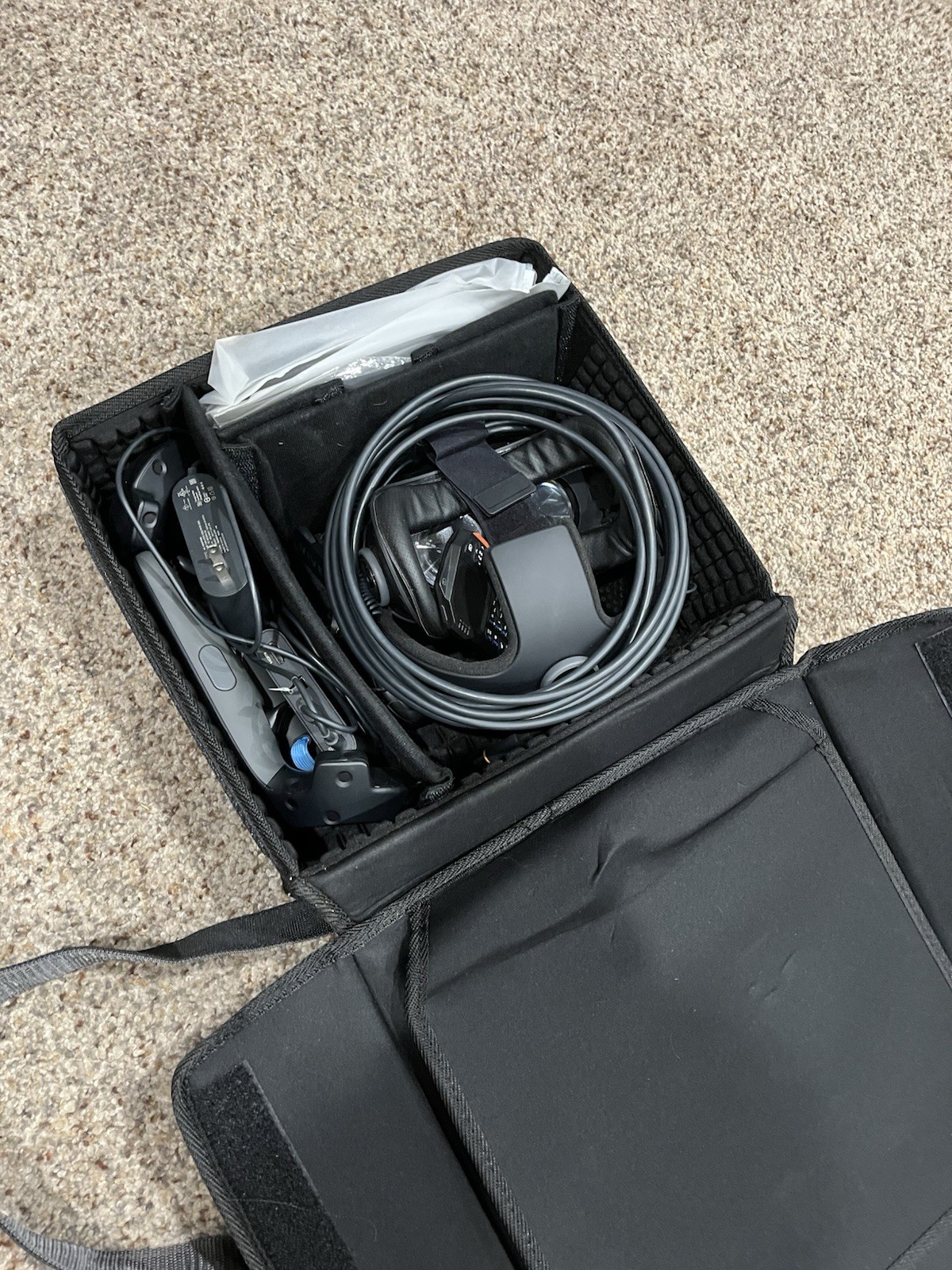 HTC Vive VR Headset + 2 Controllers + Hyperkin Hard Case - Good Condition!