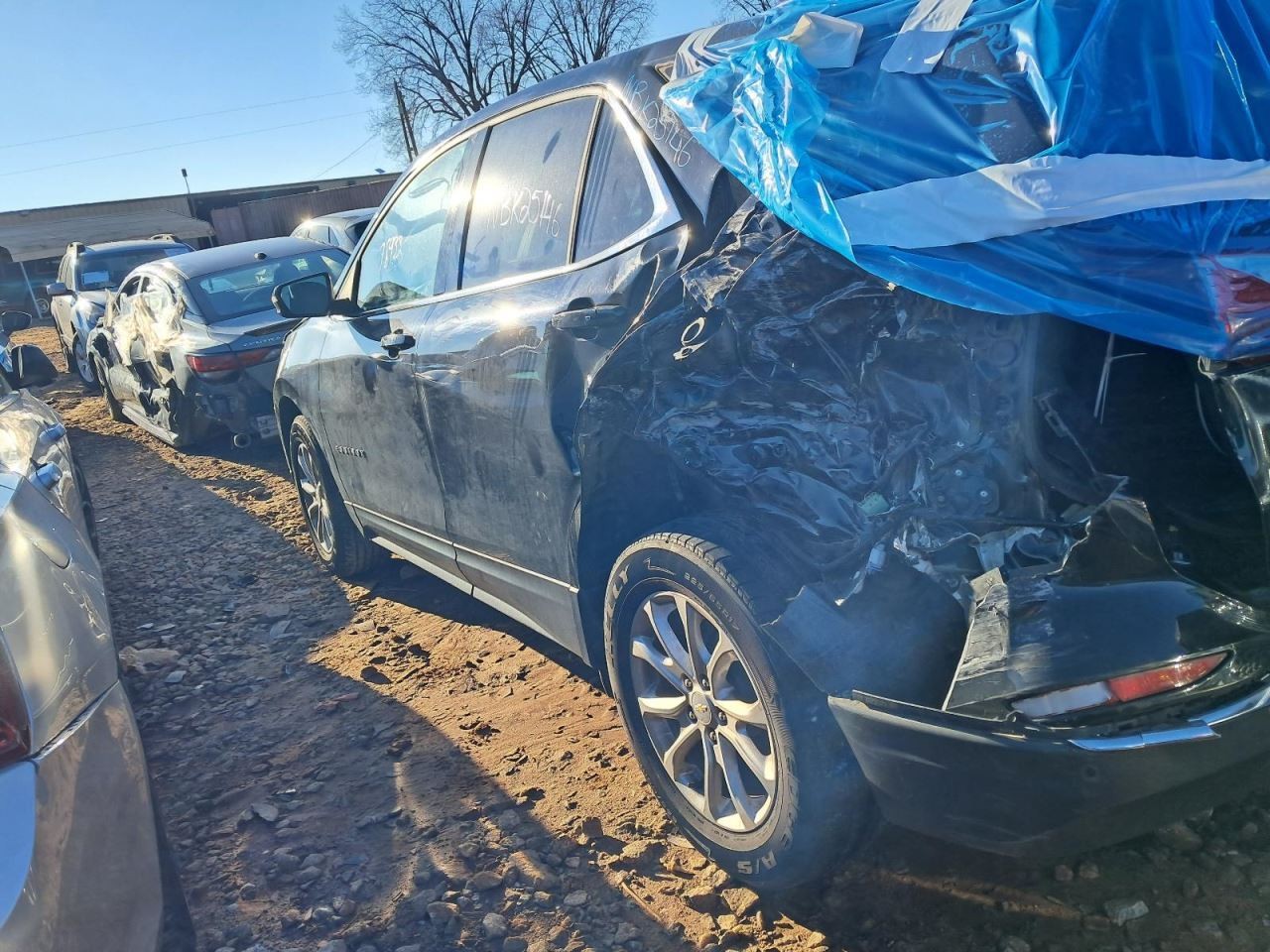 EQUINOX 2018 Glove Box 4894799