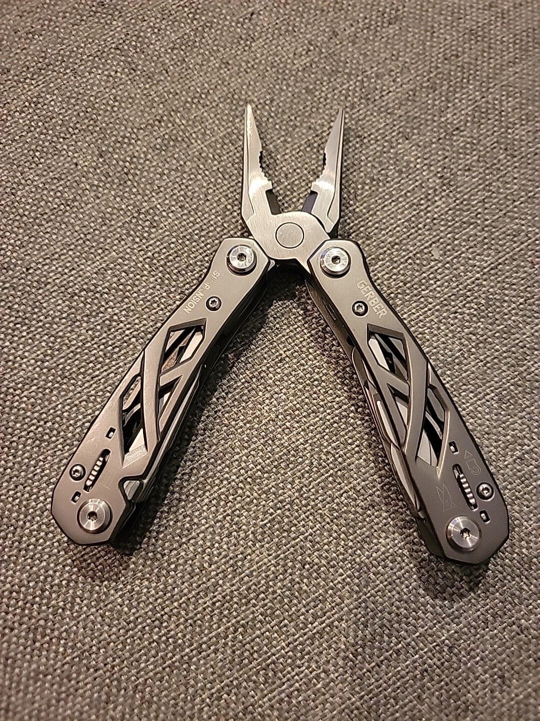 Gerber Essentials Suspension Titanium Gray New Never Used