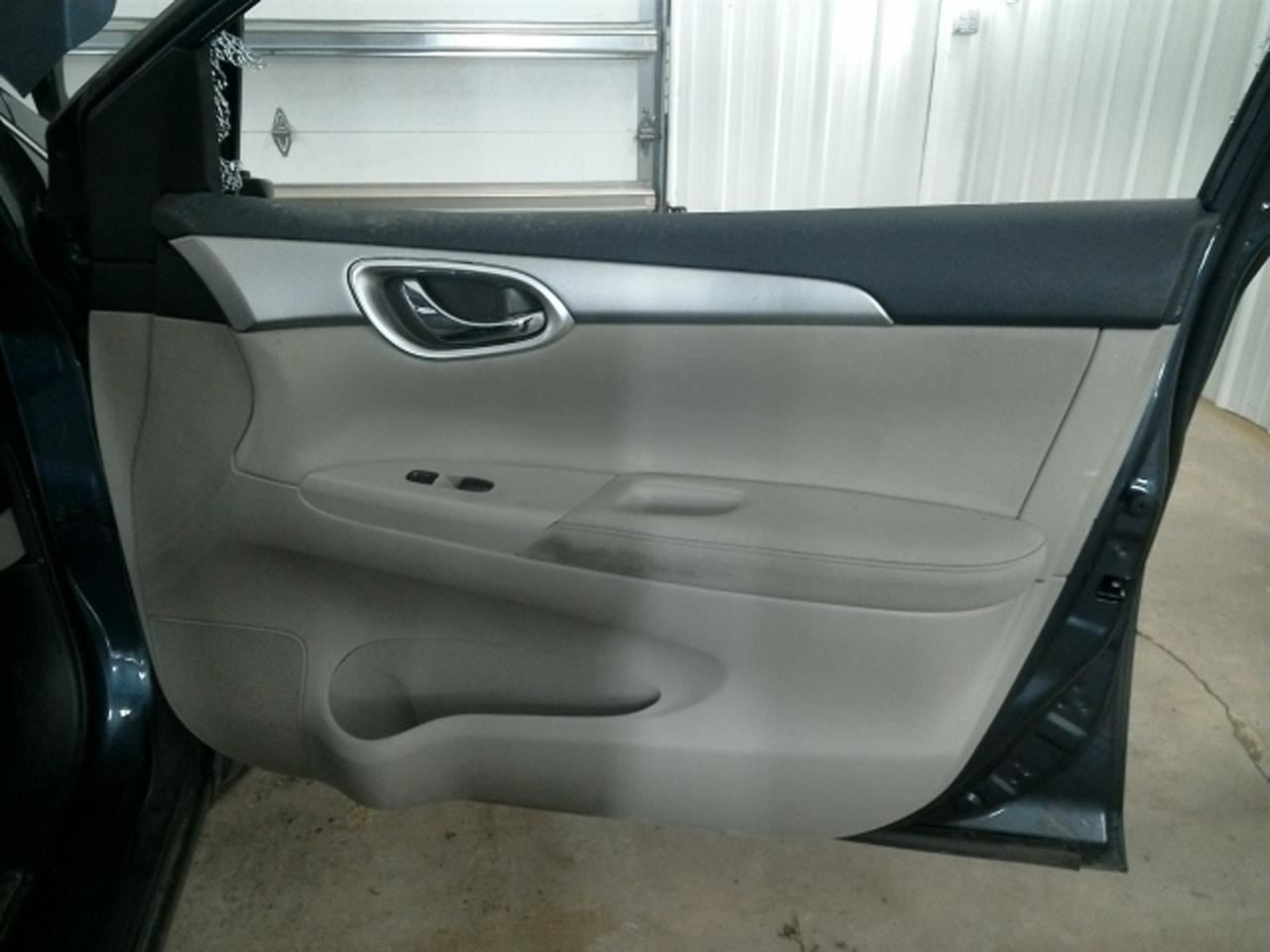 Driver Left Front Spindle/Knuckle Fits 11-25 LEAF 104795915