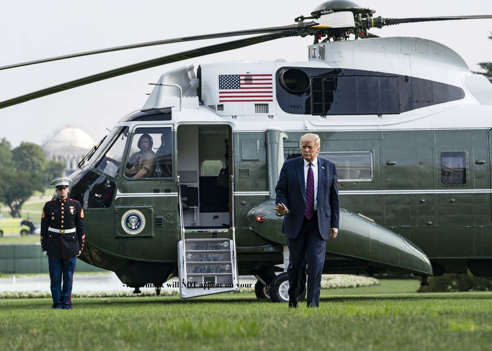 President Donald Trump PHOTO Marine One Helicopter White House South Lawn