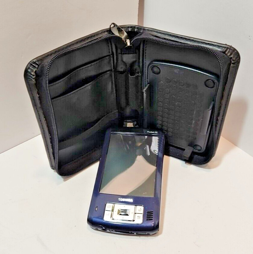 Toshiba E805 Pocket PC Wi-Fi Handheld 4" Display  (PD800U-00002R)