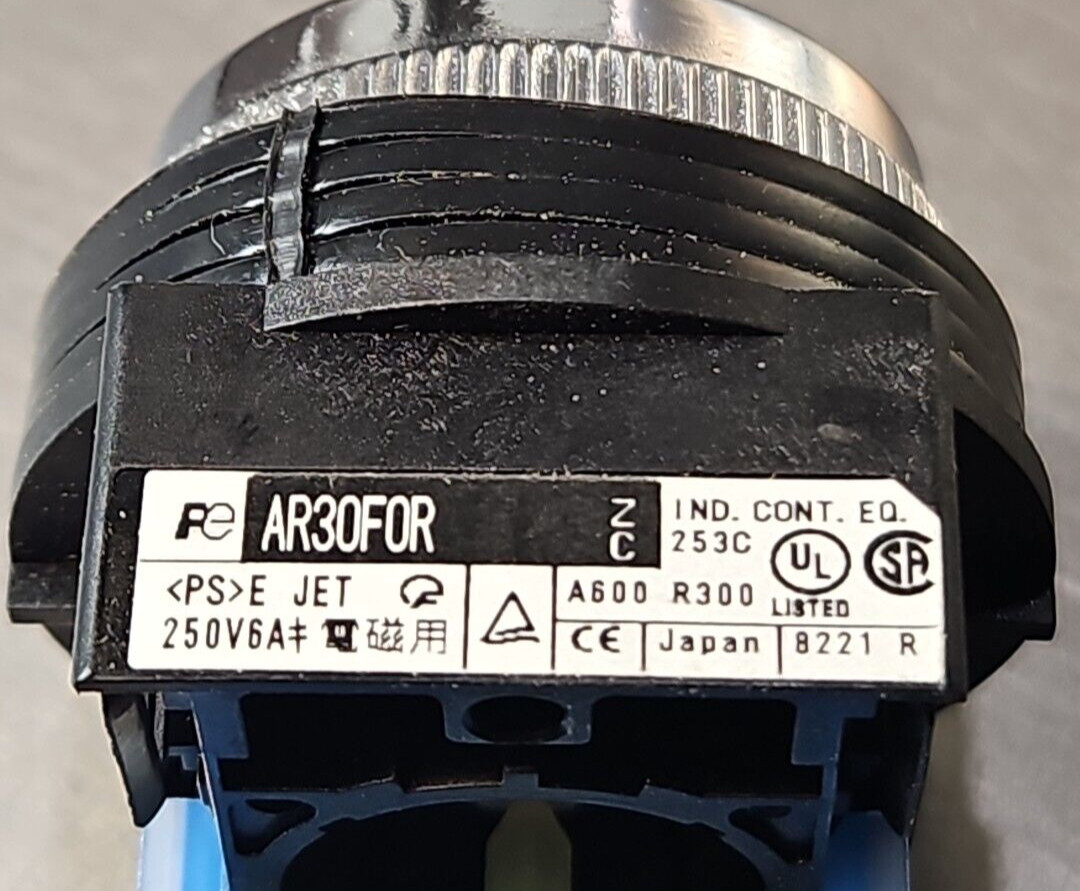 Fuji AR30FOR-10SZC Push button switch. Loc4D32