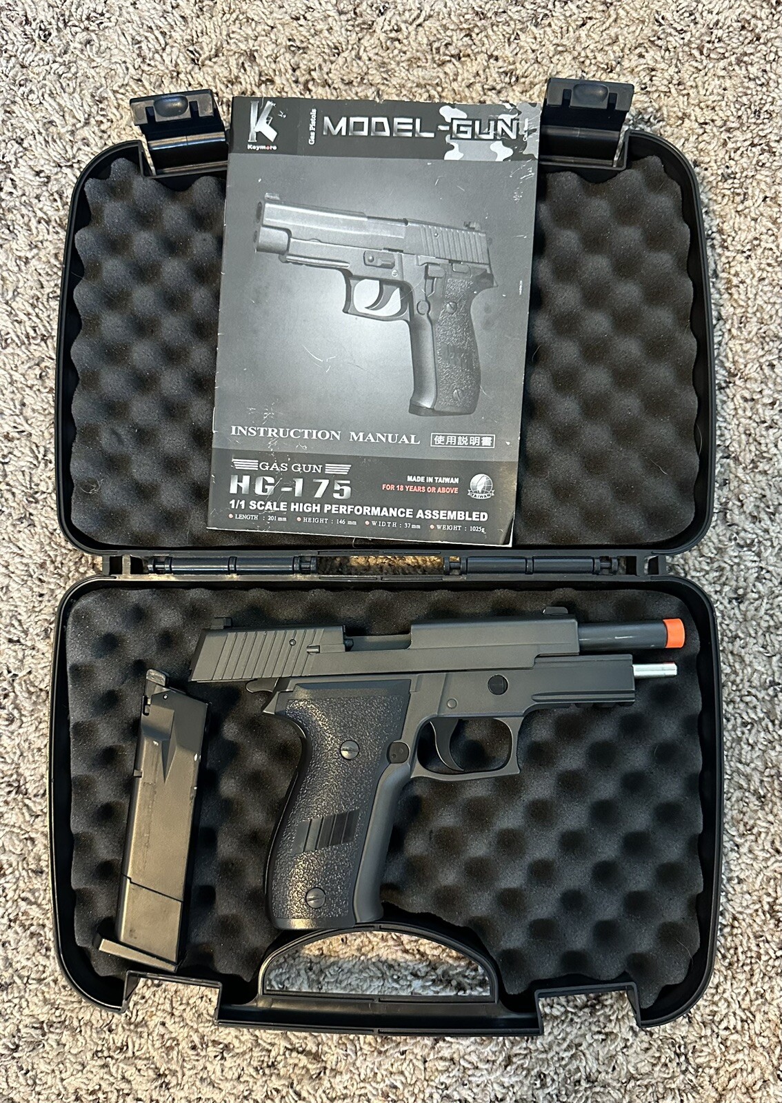 airsoft gun