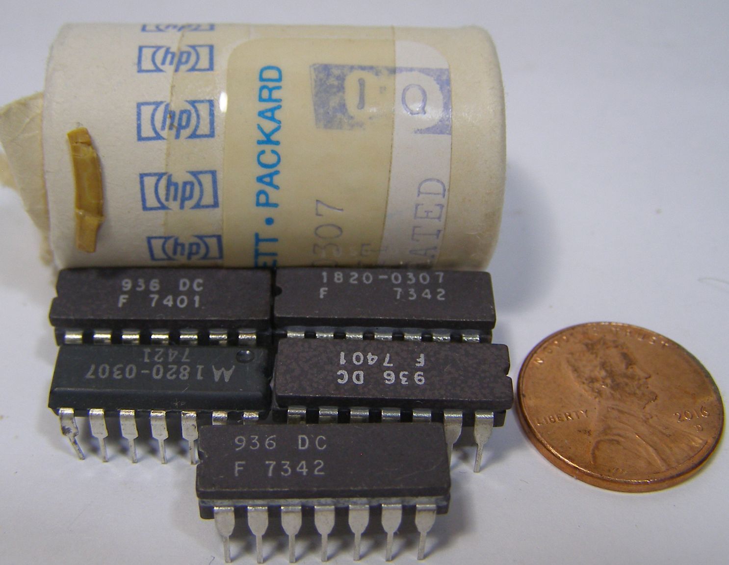 HP INTEGRATED CIRCUIT 1820-0307 5 COUNT