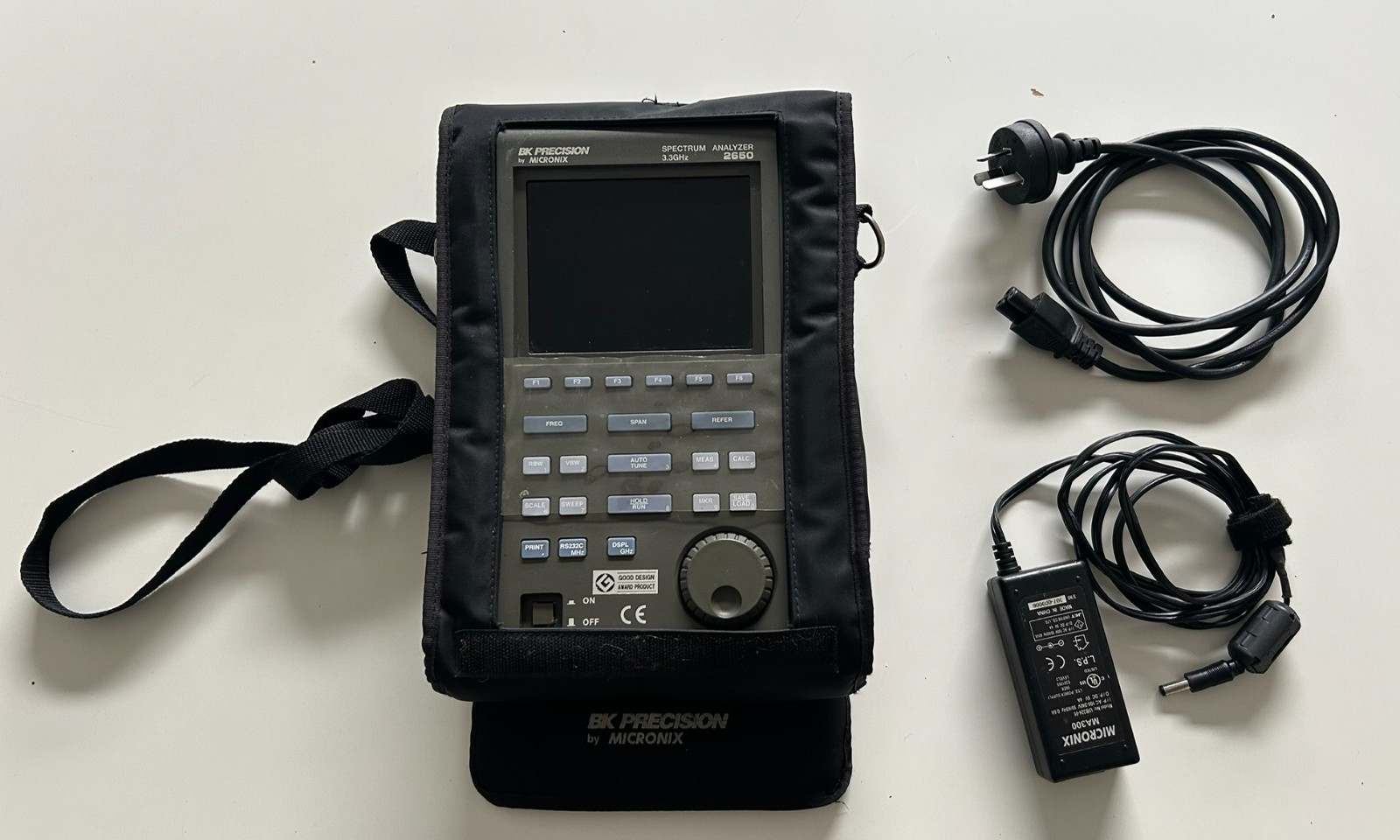 B&K Precision 2650 Handheld 3.3GHz Spectrum Analyzer - Tested - Charger & Case
