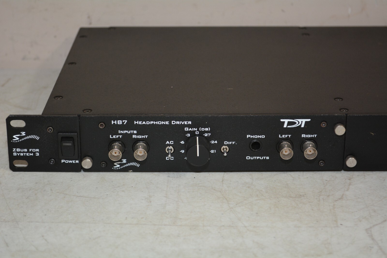 ^ Tucker-Davis HB7 Headphone Driver #D157