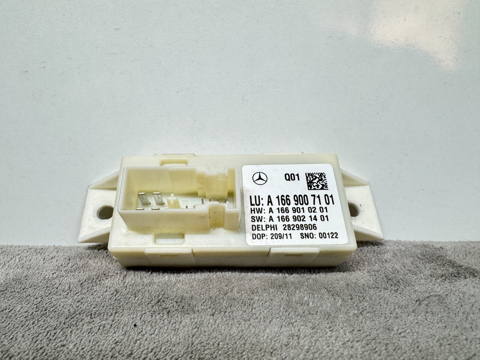 2010-2020 MERCEDES HEADLIGHT LEVELING CONTROL MODULE OEM A1669007101