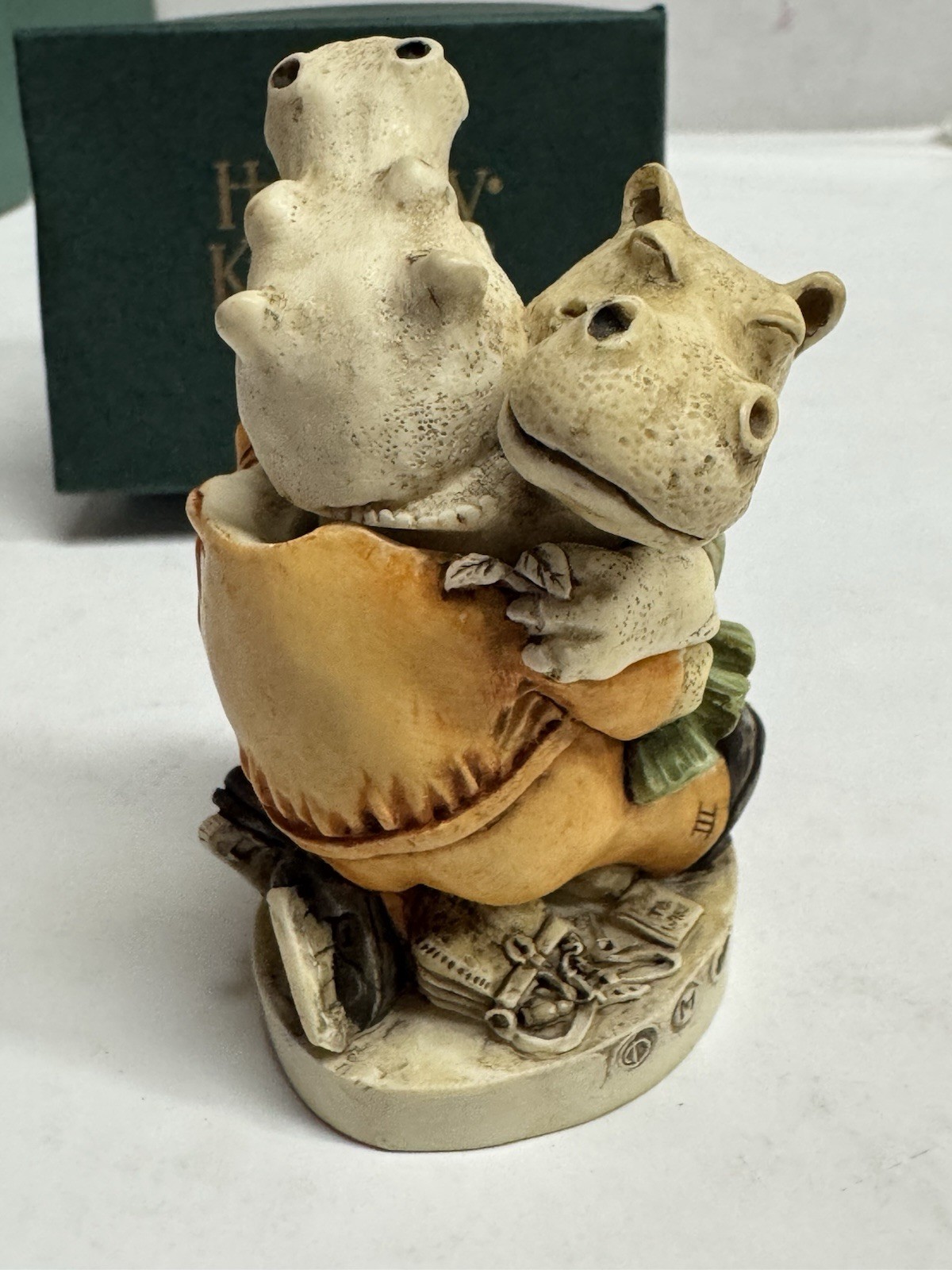 Harmony Kingdom GCC Exclusive Thin Ice Skating Hippos Trinket Box- #4823 Signed