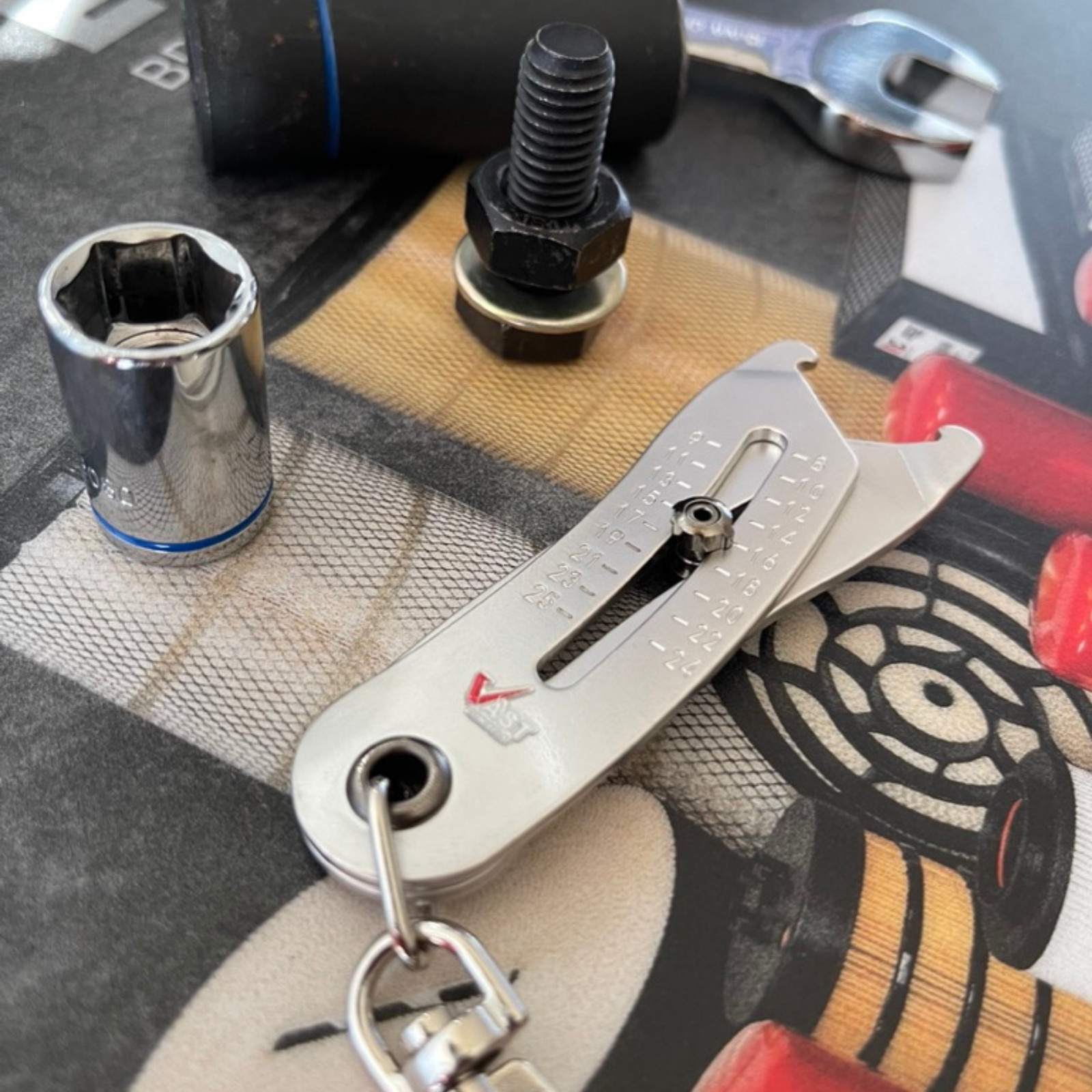 Vast Concepts Bolt Head Gauge Sizer Keychain