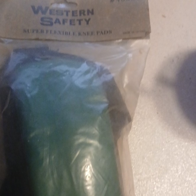 Western Safety Super Flexible Knee Pads 40667 Green Black Adults