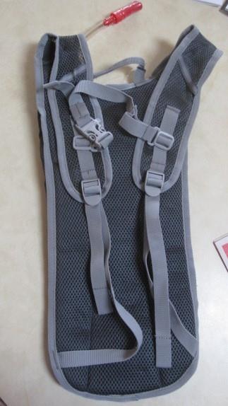 Avalanche TRAILBLAZER Hydration Bag 2 Ltr 68 oz NWT Grey Backpack