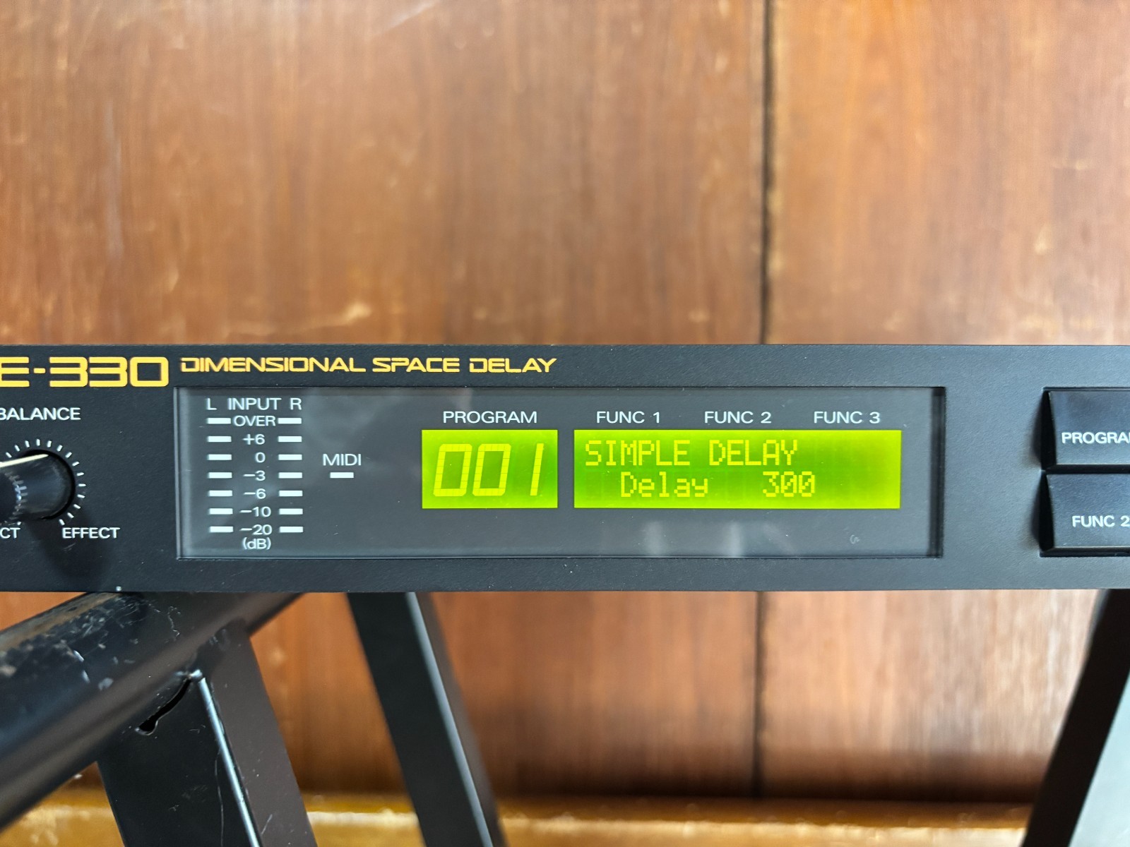 Roland SDE-330 SDE 330 Dimensional Space Delay New internal battery