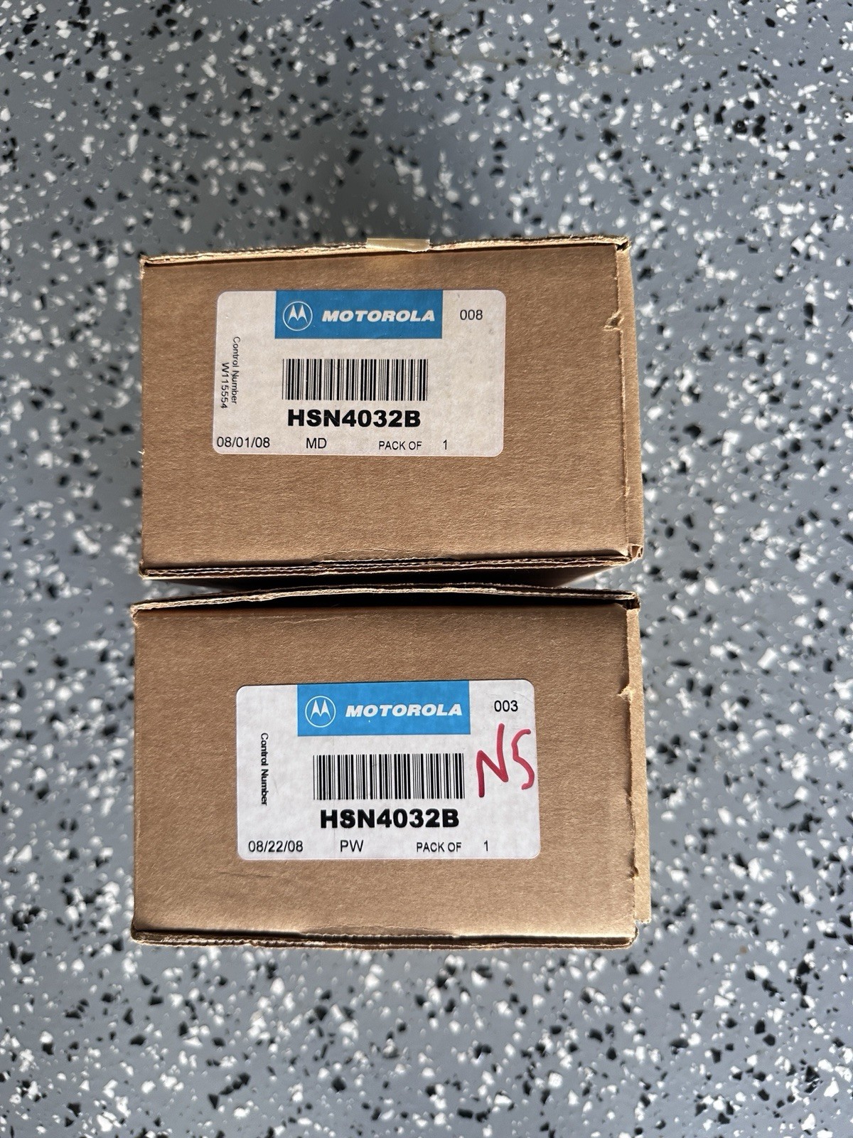 New MOTOROLA HSN4032B 13-Watt 2-Pin External Speaker! LOT OF 2!!