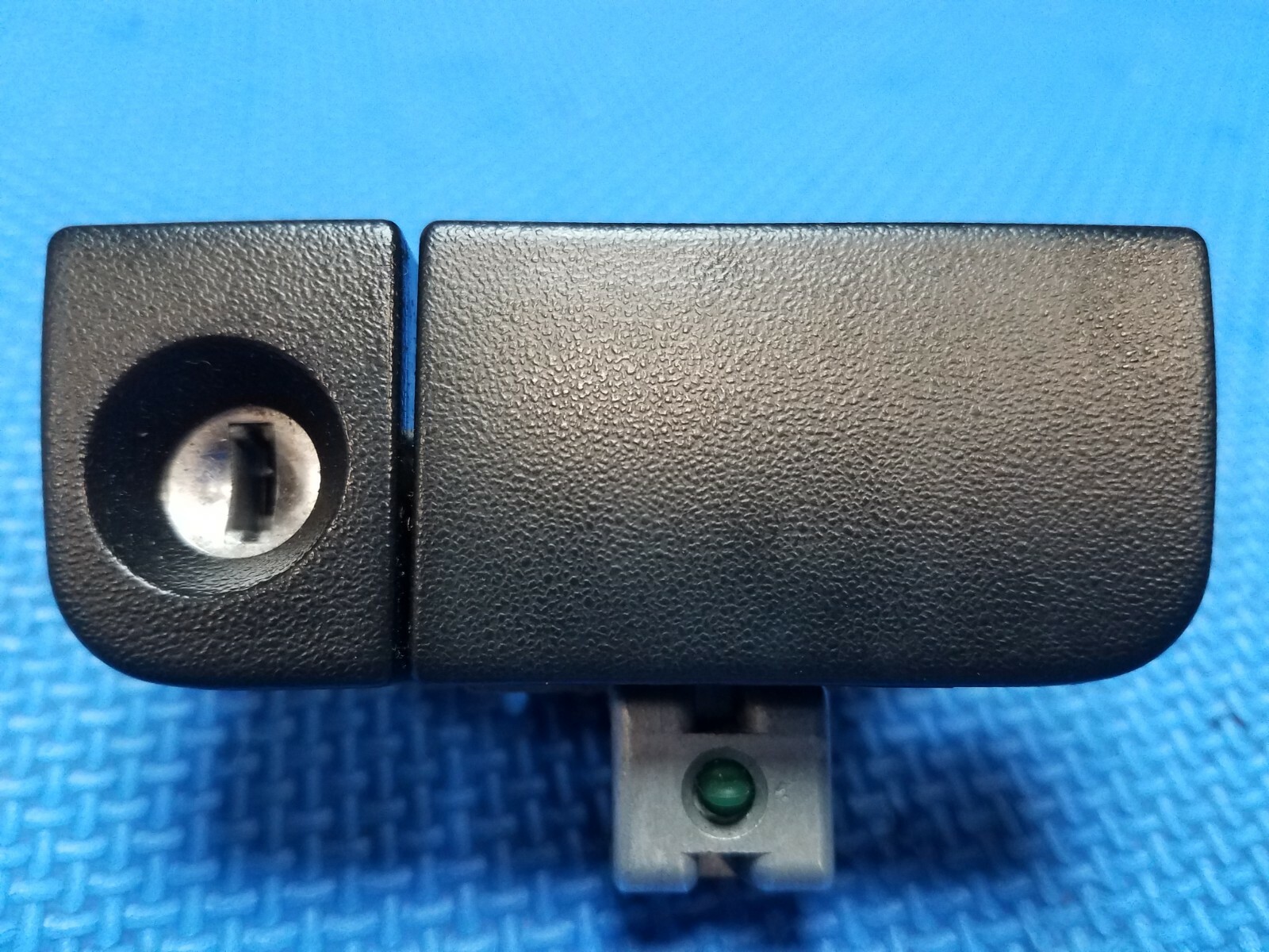 2003-2007 HONDA Element 1997-2006 Honda CR-V 95-04 ODYSSEY Glove Box Latch BLACK