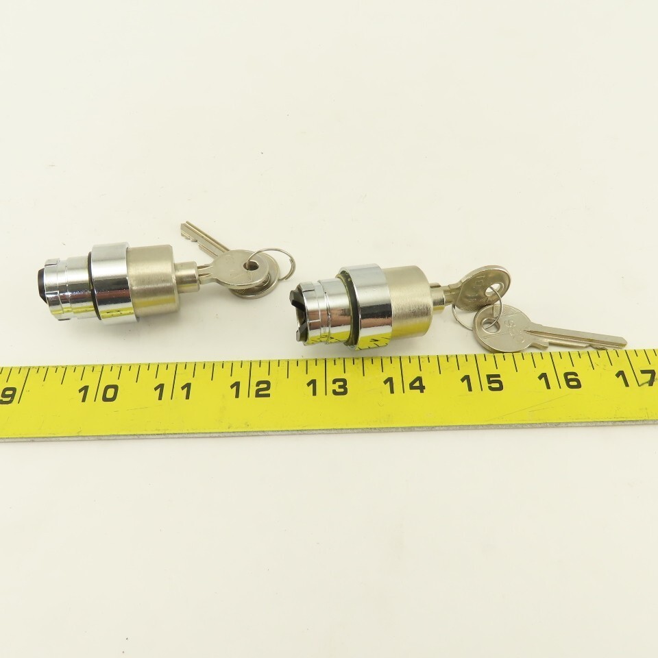 Telemecanique ZB2- 22mm Stainless Steel 2 Position Selector Switch W/Keys Lot /2