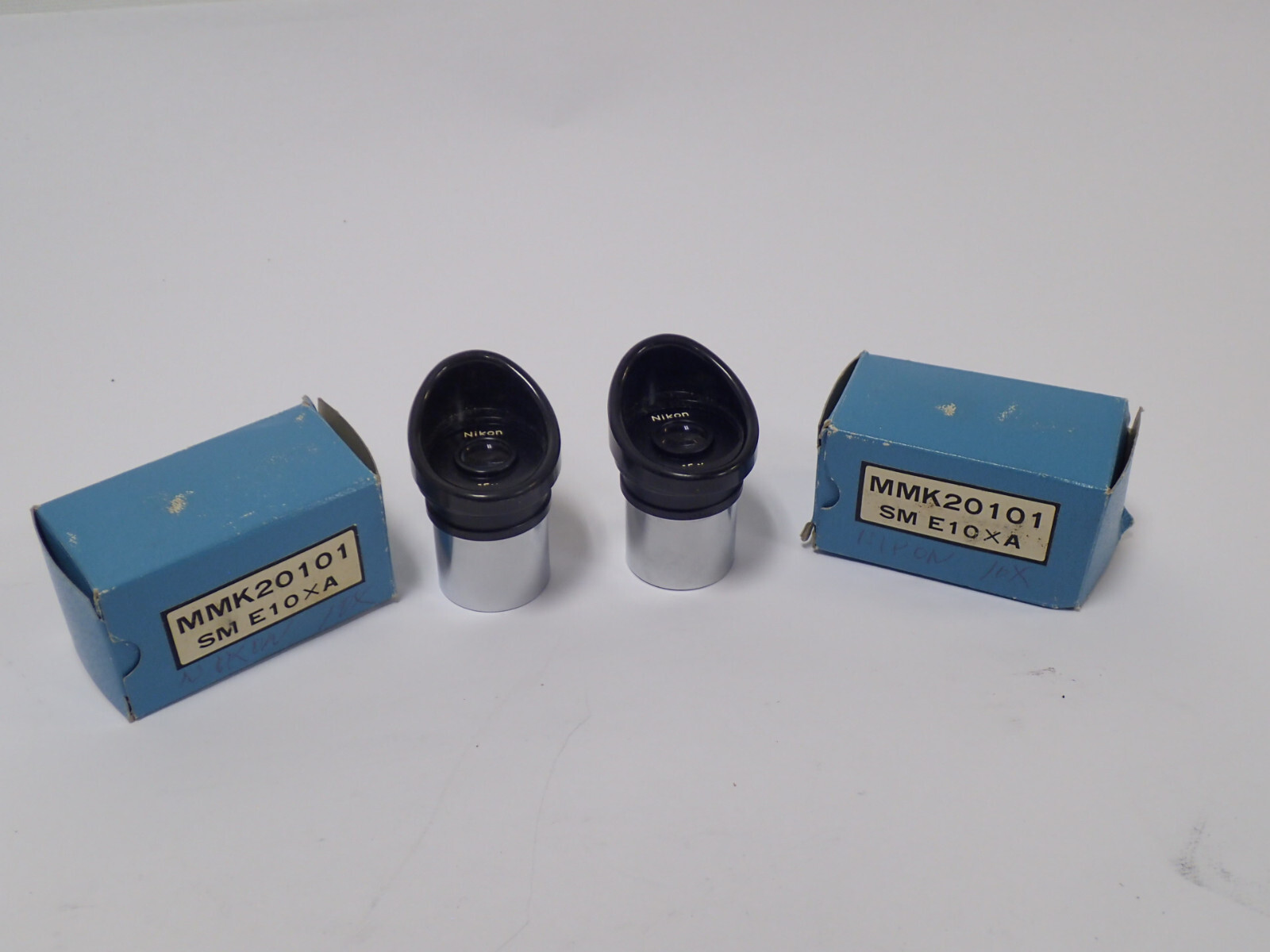 NIKON 15X 30mm FITTING EYEPIECES - PAIR FOR BINOCULAR MICROSCOPE (LOT OF 2)