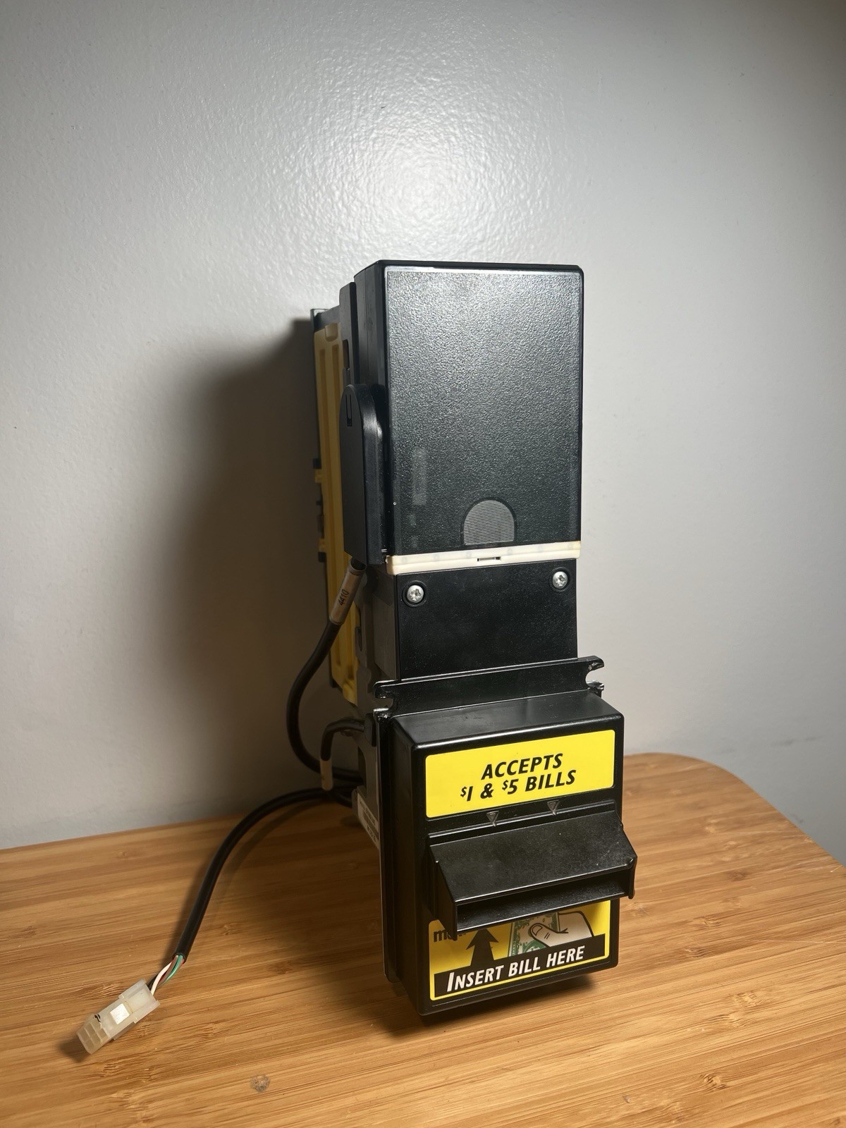 MEI VN202 U5 Bill Validator Acceptor $1 & $5 USED