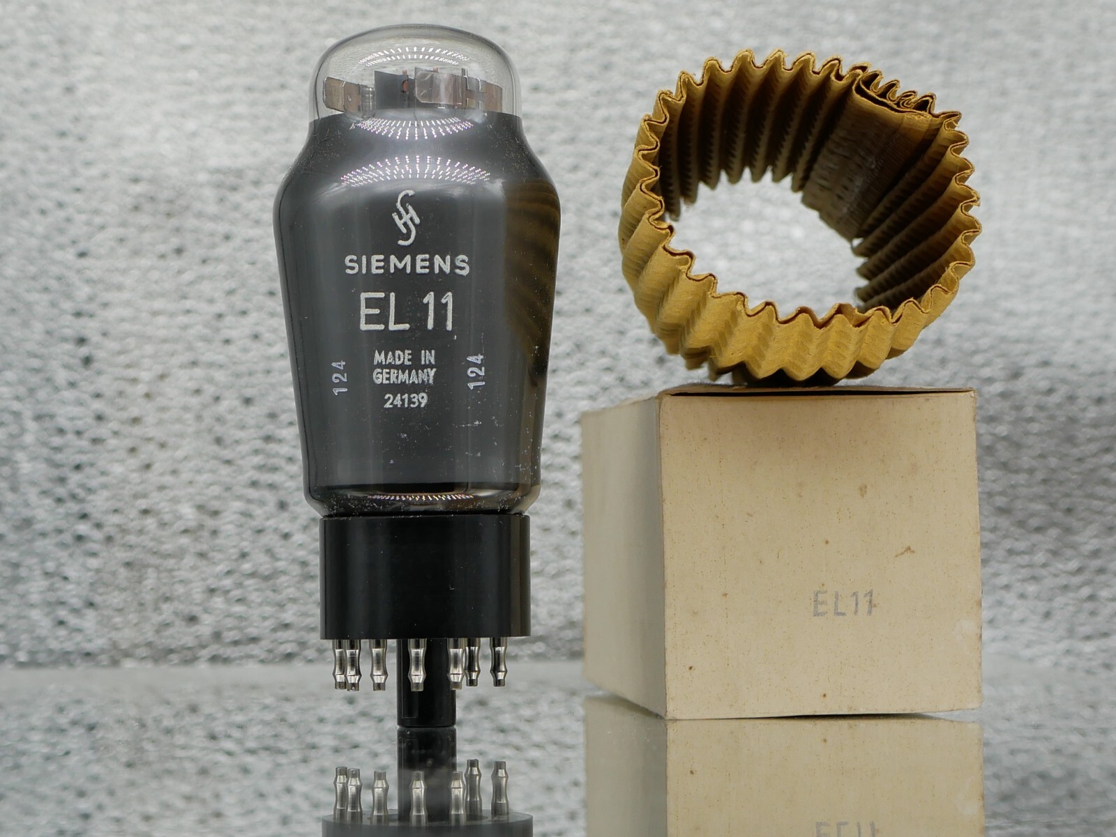1x EL11 Siemens AV1037 6E102 Military BMV Tube Power Tube NEW in Box Power Amplifier