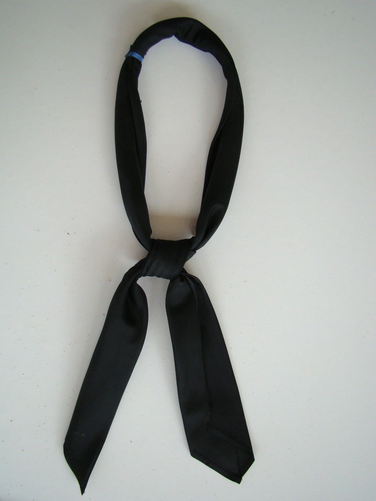 USN US NAVY ENLISTED & PETTY OFFICERS DRESS WHITES NECKERCHIEF FLAT NOT ROLLED*