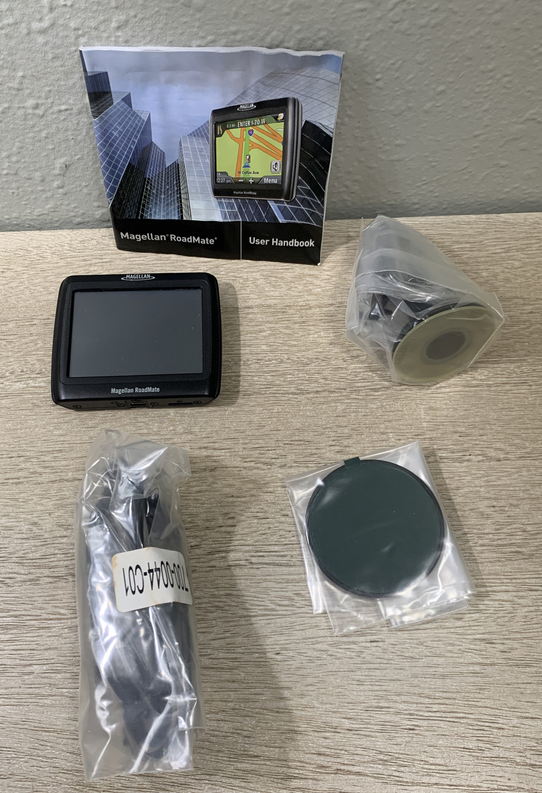 MAGELLAN ROADMATE 1220 GPS RECEIVER With Mount New No Box