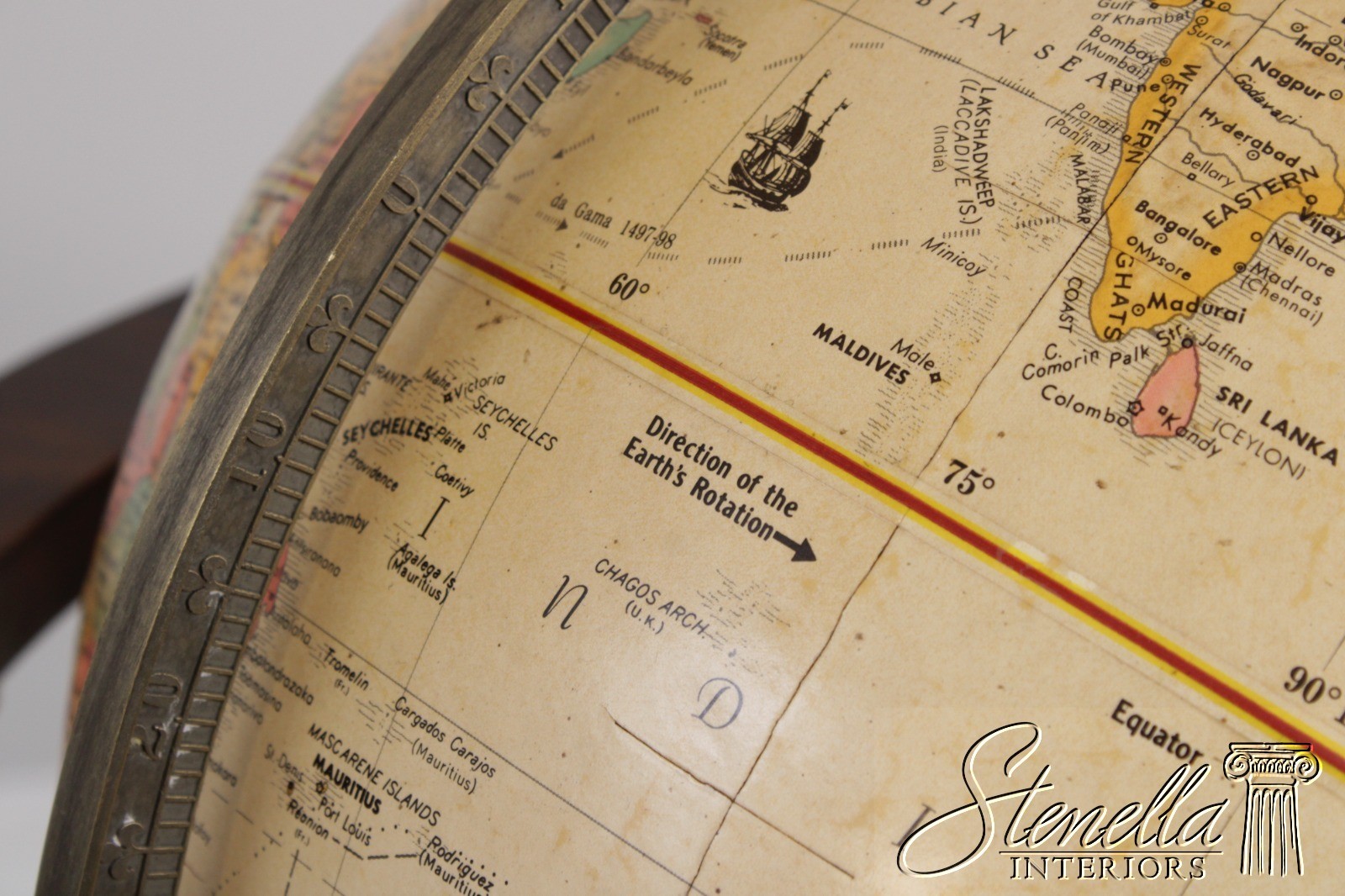 L72058: MAITLAND SMITH Replogle Globe On Mahogany Stand