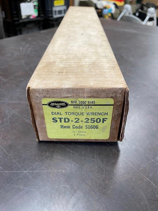 WILLIAMS STD-2-250F DIAL TORQUE WRENCH 1/2" DRIVE 250 FT / LB CODE 51606 / 6743