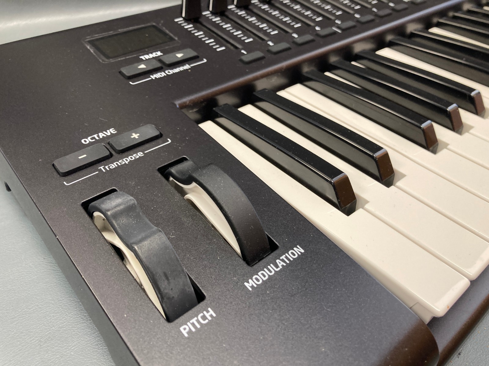 Novation LaunchKey 49 MK2 49-Key Ableton Live USB MIDI Keyboard Controller