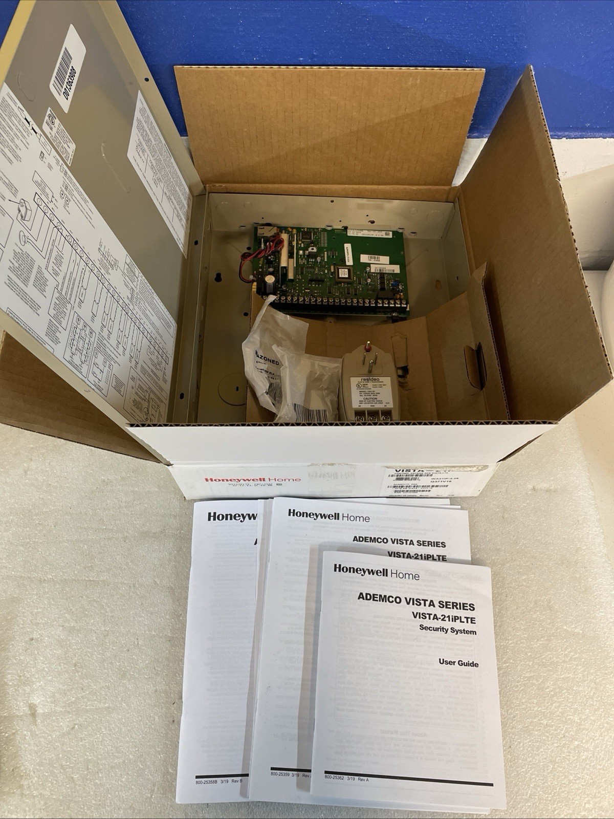 Honeywell Resideo Vista 21IPLTE Control Panel Box New Opened Box