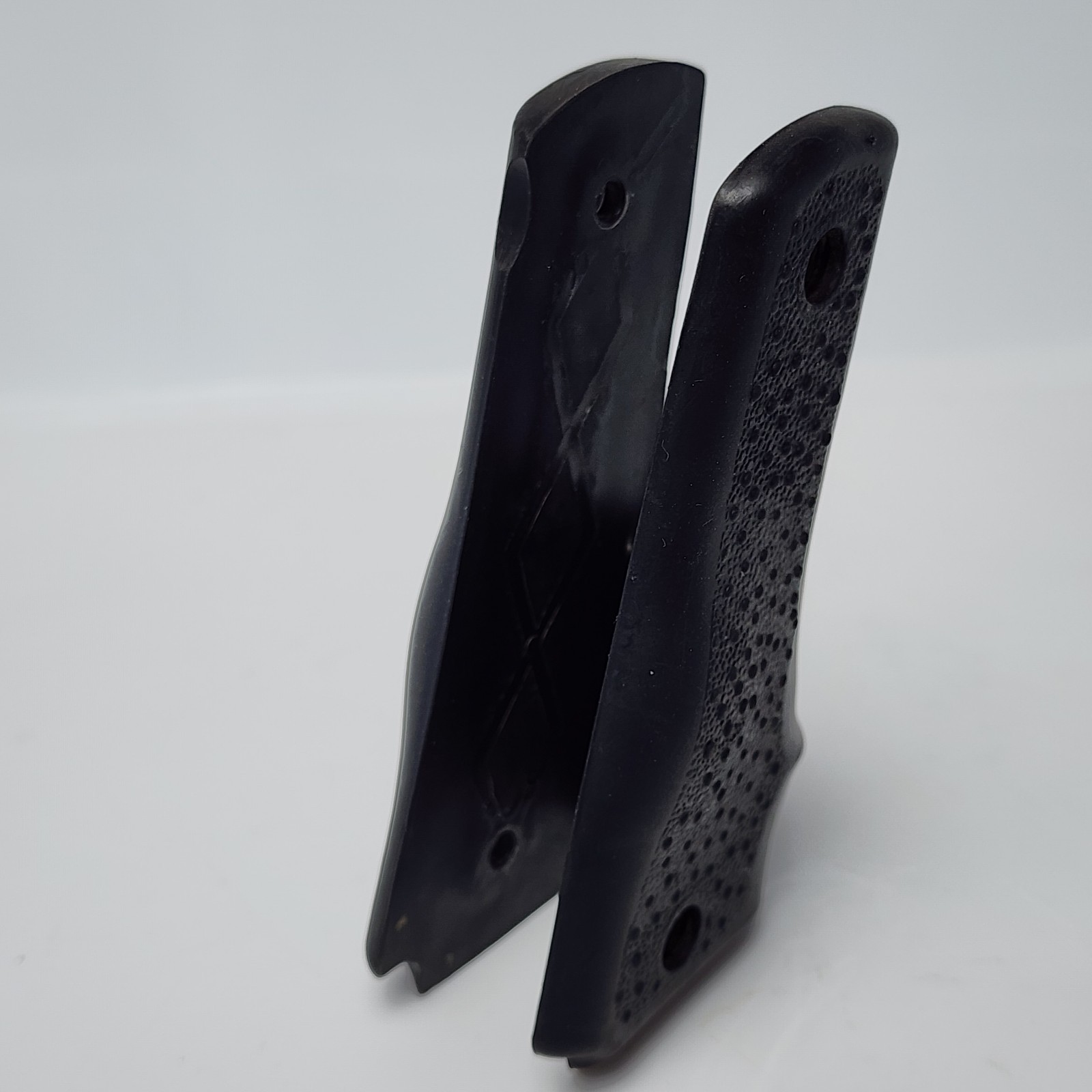 45 Rubber Hump Grips