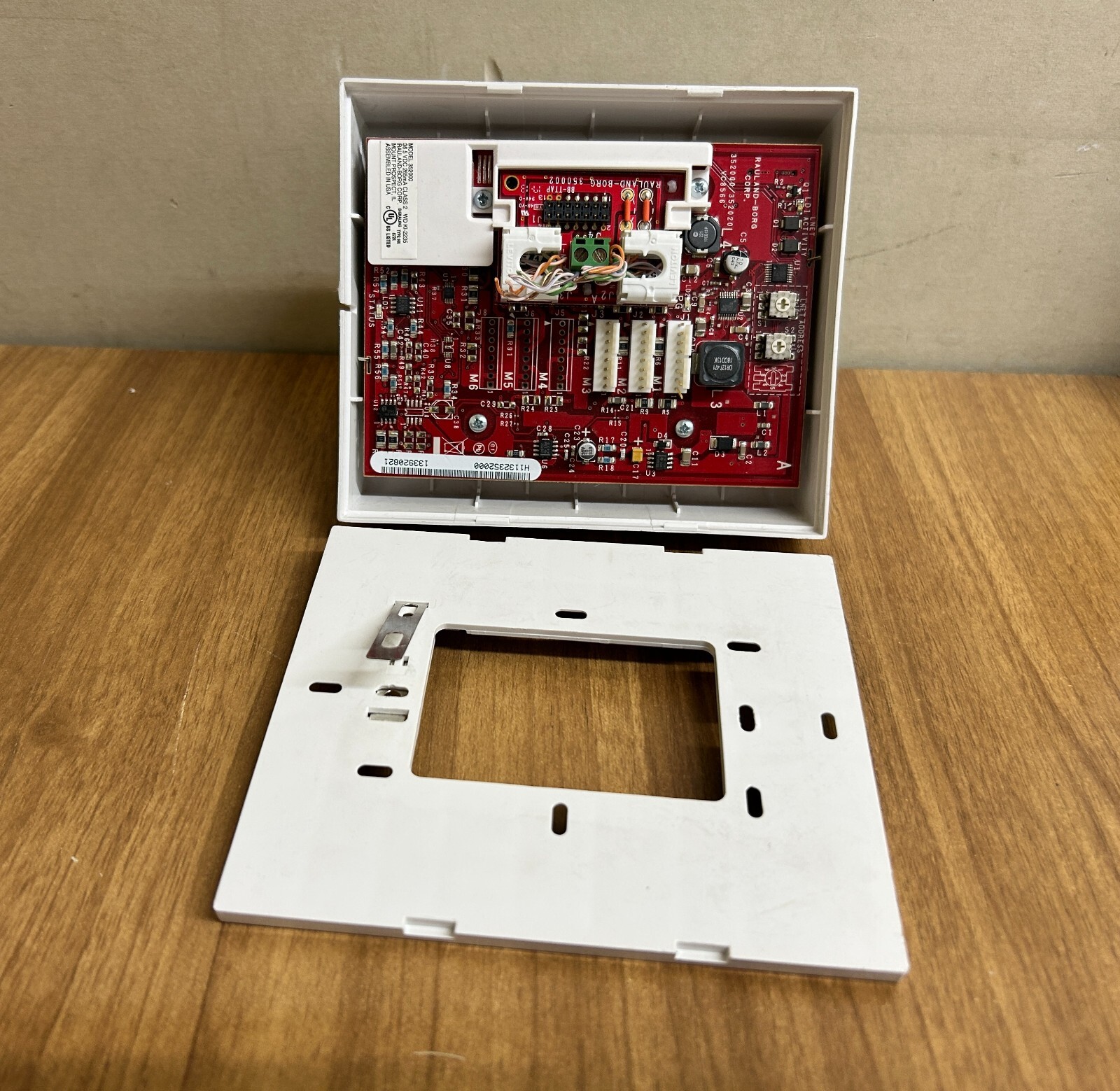 Rauland Responder 5 352000 Corridor Light includes L-Net T-TAP Module